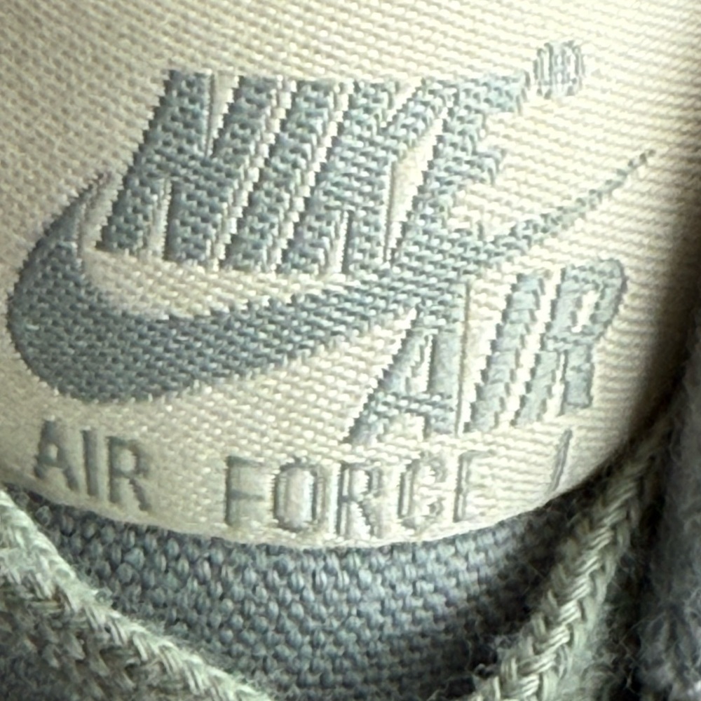 Brand New!!! Nike Men's Sneakers - Gray and Cream Tones. Perfect Christmas Gift - Picture 7 of 8